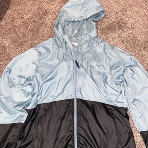 Rain jacket/wind breaker